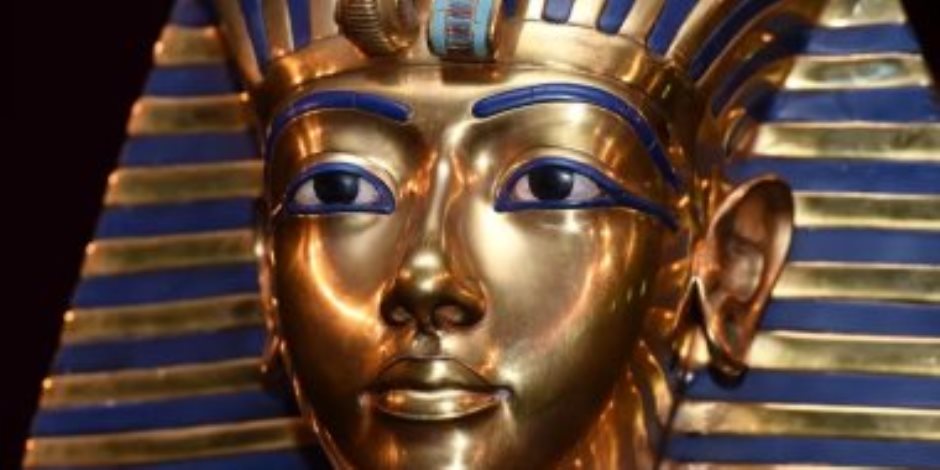 "تايمز سكوير" يحتفل بمرور 100 عام على اكتشاف مقبرة الملك توت عنخ آمون.. فيديو