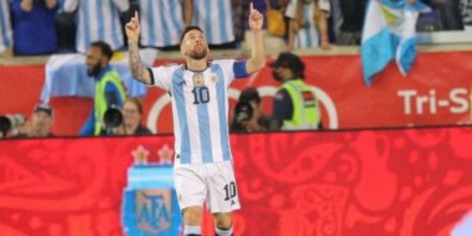 ميسي يسجل أول أهداف الأرجنتين في شباك السعودية بالمونديال
