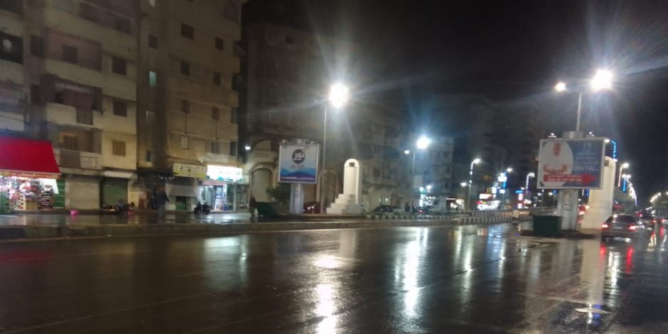 أمطار غزيرة تضرب محافظة دمياط.. صور
