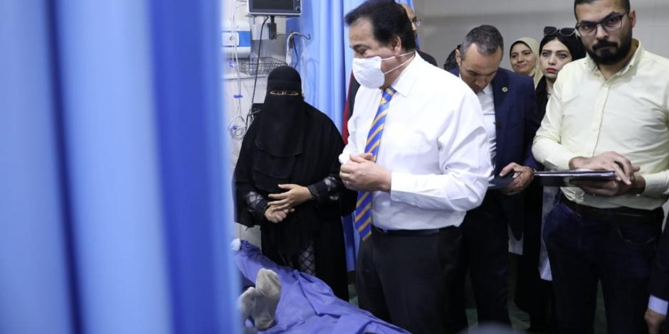 وزير الصحة يزور مستشفى قويسنا ويؤكد: اتخاذ جميع الإجراءات وفقًا للقانون 