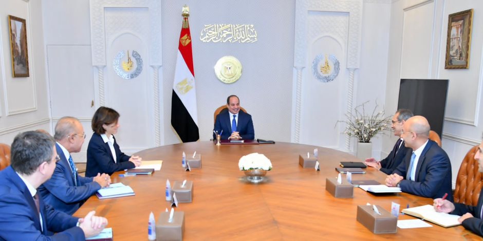 الرئيس السيسي المدير التنفيذي لمجموعة "أورانج" العالمية لاستعراض سبل تعزيز التعاون وزيادة استثماراتها في قطاع الاتصالات في مصر