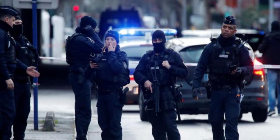 انتشار كثيف للشرطة الفرنسية في الشانزيليزيه وسط باريس 