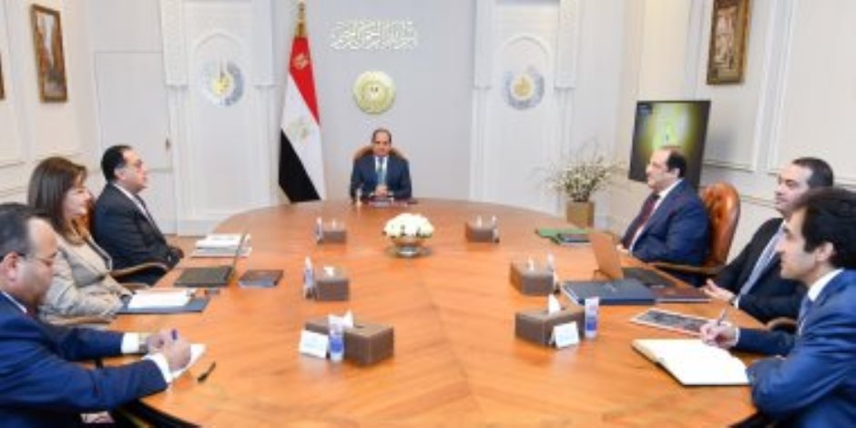 الرئيس السيسى يوجه بتعزيز جهود صندوق مصر السيادى الهادفة لتحقيق الاستغلال الأمثل لأصول وممتلكات الدولة