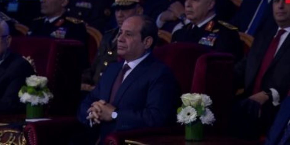 الرئيس السيسي يشاهد فيلما تسجيليا عن جهود وزارة الداخلية فى 2022