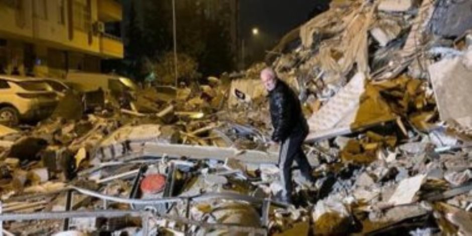 نائب الرئيس التركى : ارتفاع عدد الضحايا جراء الزلزال إلى 284 قتيلا