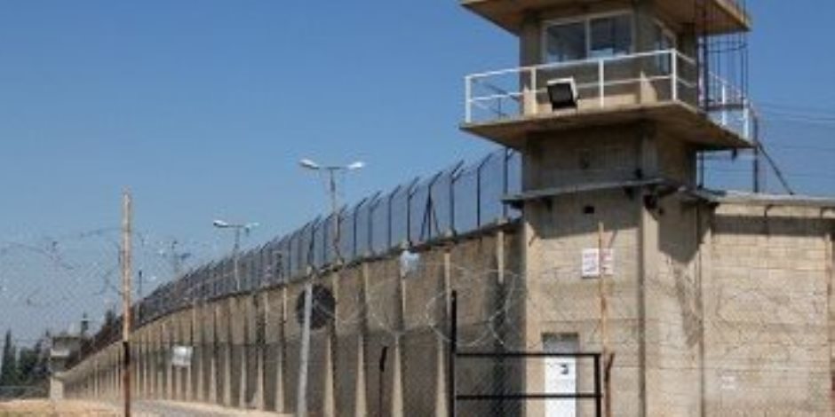 الأسرى الفلسطينيون فى سجون إسرائيل يعلنون الإضراب عن الطعام فى شهر رمضان