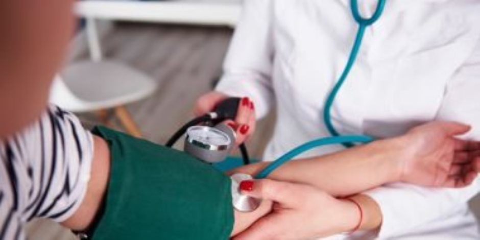 5 أسباب لارتفاع ضغط الدم بشكل مؤقت.. منها الإجهاد