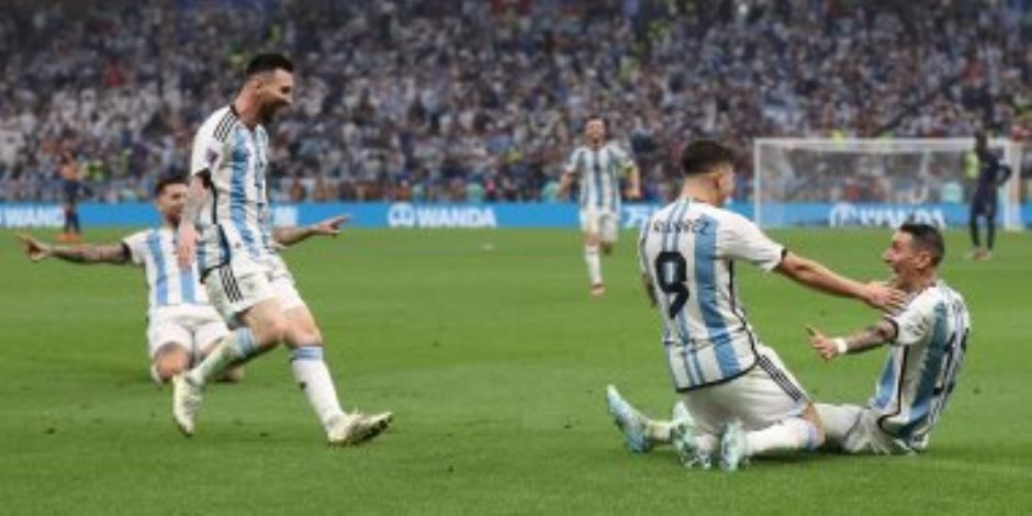 ميسى يتصدر قائمة الأرجنتين الأولى بعد كأس العالم و جارناتشو ينضم لأول مرة