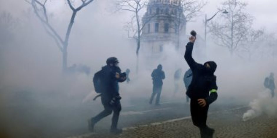 النقابة العامة بفرنسا: مشاركة أكثر من 2 مليون شخص فى احتجاجات اليوم
