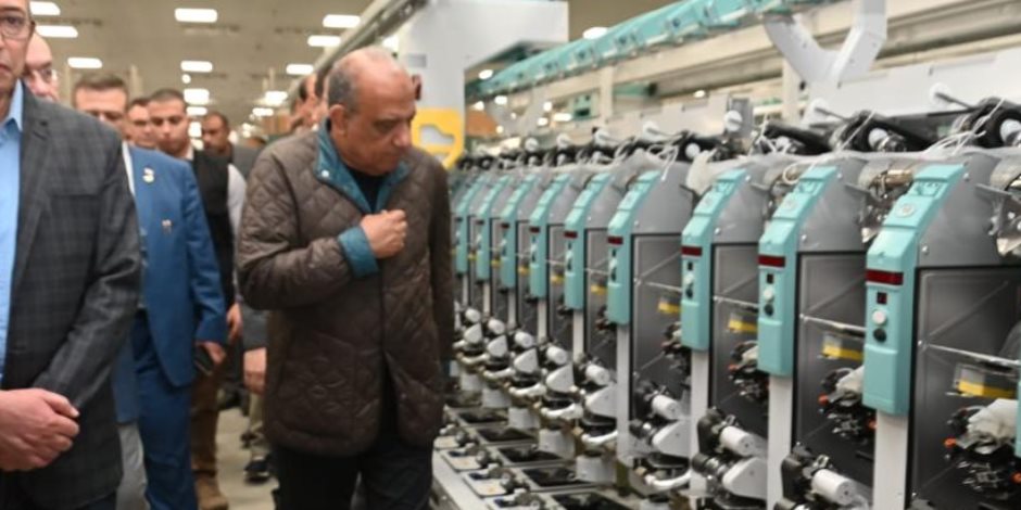 وزير قطاع الأعمال يتفقد مصانع الغزل والنسيج لمتابعة الاستعدادات لافتتاحها وتركيب ماكينات إيطالية