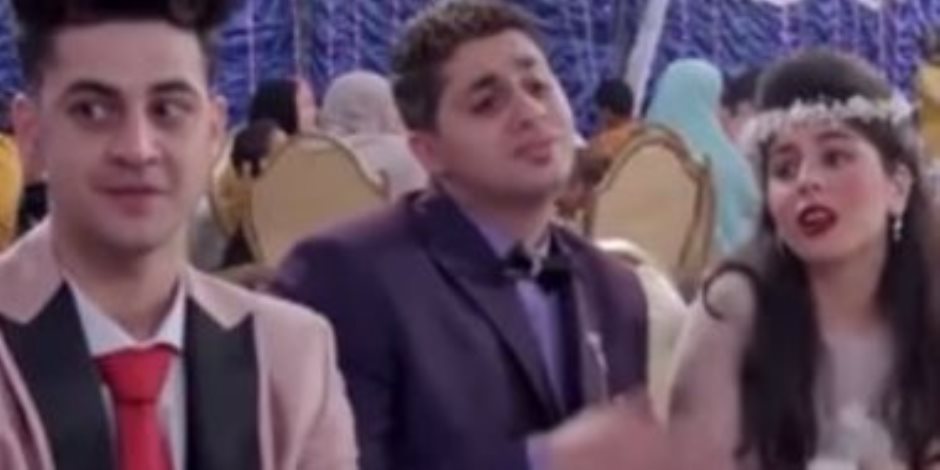 1000 حمد الله ع السلامة الحلقة 22.. الضابط حسام يلمح بحبه لمايان السيد