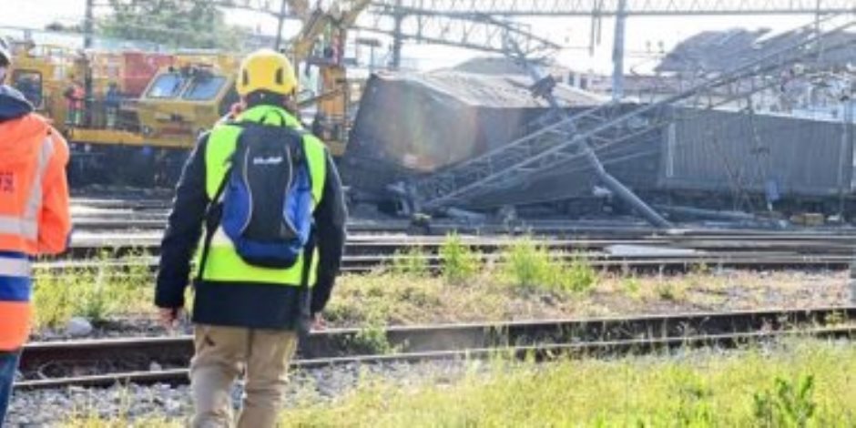 إيطاليا.. شلل في حركة السكك الحديدية بسبب خروج قطار عن القضبان