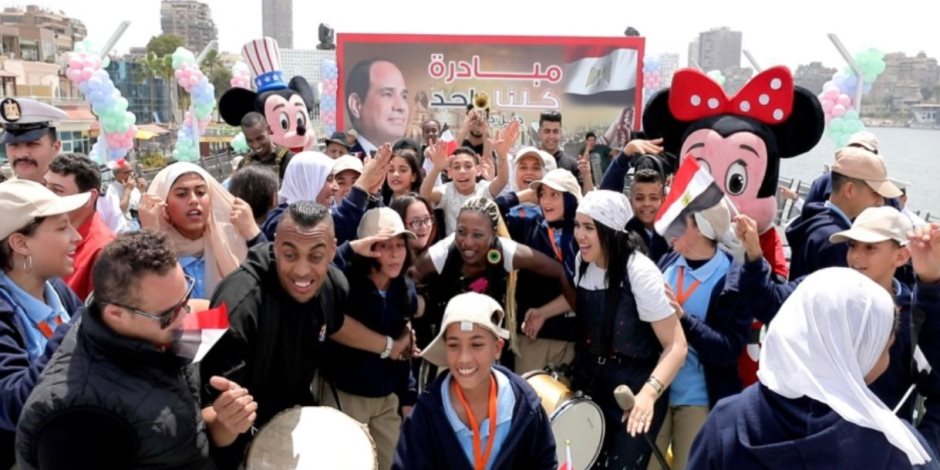 وزارة الداخلية تُشارك طلائع المناطق الحضارية الجديدة والأطفال ذوى الهمم فرحة الإحتفال بعيد الفطر المبارك (صور)   