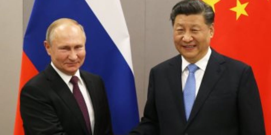 بلومبرج: روسيا تواصل الشراء باليوان الصينى بما يعادل 200 مليون دولار شهريًا