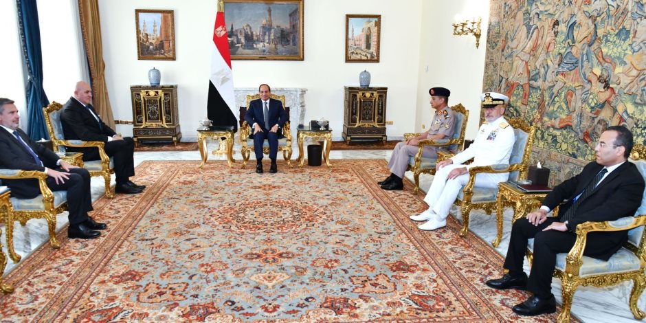 وزير دفاع الإيطالي يشيد بدور مصر الجوهري في الحفاظ على الاستقرار بالمنطقة
