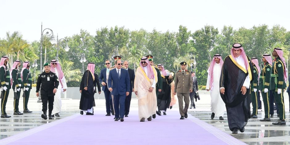 الرئيس السيسي يصل السعودية للمشاركة فى القمة العربية الـ 32 