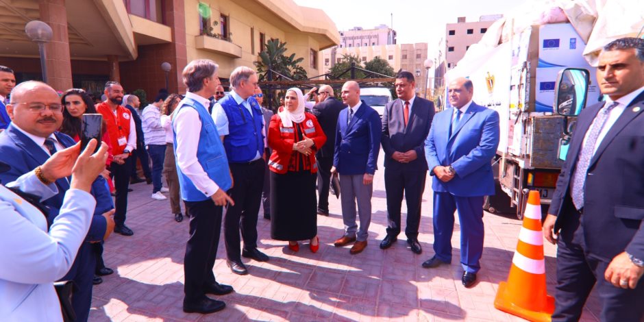 الهلال الأحمر المصري يوجه 27 طنًا من المنتجات الإغاثية دعمًا للجهود المصرية إزاء الأزمة السودانية الهلال الأحمر المصري يوجه 27 طنًا من المنتجات الإغاثية دعمًا للجهود المصرية إزاء الأزمة السودانية
