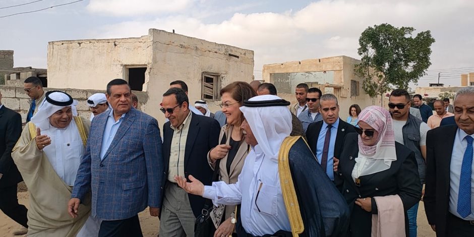 وزير التنمية المحلية خلال زيارته الشيخ زويد: الرئيس يولي اهتماما كبيرا بتنمية وتعمير شمال سيناء (صور)