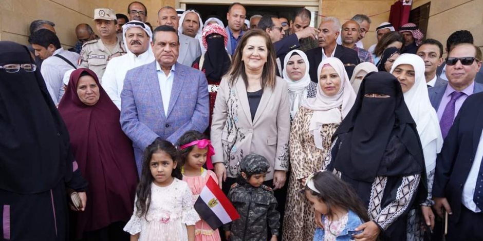 وزيرة التخطيط والتنمية الاقتصادية تفتتح المركز التكنولوجي بالشيخ زويد (صور) وزيرة التخطيط والتنمية الاقتصادية تفتتح المركز التكنولوجي بالشيخ زويد (صور)
