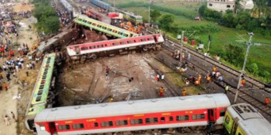 الأسوأ منذ عقود.. الهند تعلن تحديد سبب حادث القطارات والمسئولين عنه