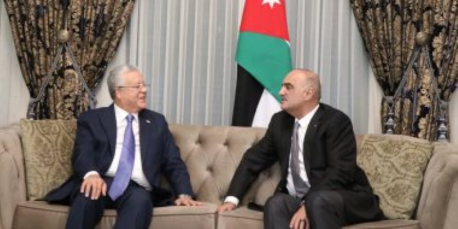رئيس مجلس النواب يلتقي رئيس الوزراء الأردني (صور)