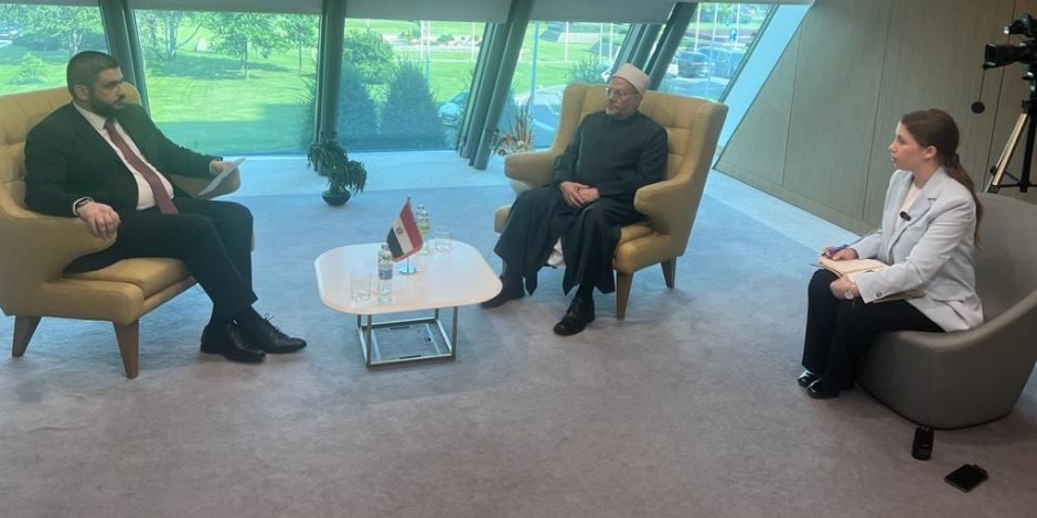 المفتي للتلفزيون الصربي: زيارة الرئيس السيسي فتحت آفاقًا جديدة من التعاون بين في مختلف المجالات خاصة الديني