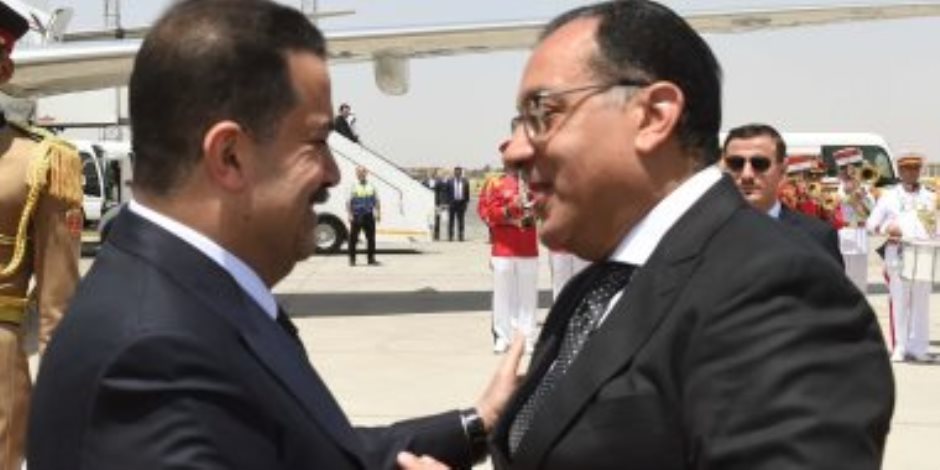 رئيس الوزراء يستقبل نظيره العراقى والوفد المرافق له بمطار القاهرة