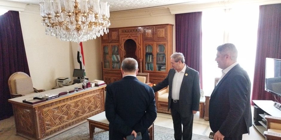 "المقداد" يتابع تحضيرات إعادة افتتاح السفارة السورية لدى السعودية