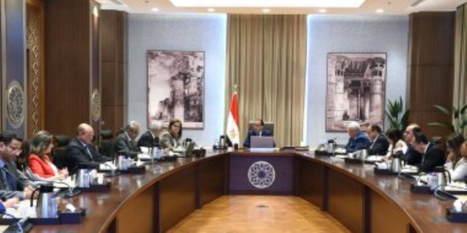رئيس الوزراء: المدارس الفنية والحرفية تمد سوق العمل بالعمالة المدربة وتصديرها رئيس الوزراء: المدارس الفنية والحرفية تمد سوق العمل بالعمالة المدربة وتصديرها