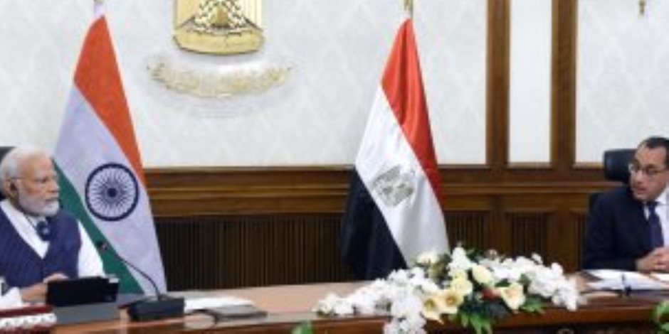 رئيسا وزراء مصر والهند يترأسان اجتماع مائدة مستديرة لمناقشة ملفات التعاون ذات الاهتمام المشترك