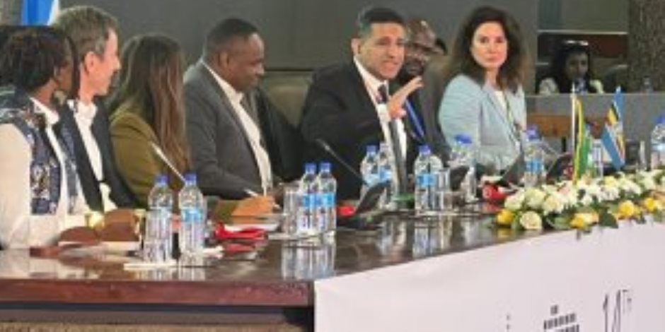 عمرو الجويلى يعرض ملامح التجارة الرقمية القارية أمام منتدى القطاع الخاص الأفريقي عمرو الجويلى يعرض ملامح التجارة الرقمية القارية أمام منتدى القطاع الخاص الأفريقي