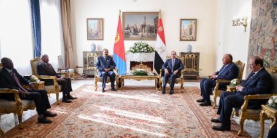 الرئيس السيسى يؤكد لنظيره الإريترى حرص مصر على تعزيز العلاقات الثنائية