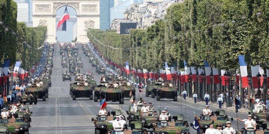  فرنسا تحتفل بعيدها الوطنى واستعراض عسكرى ضخم "فيديو"