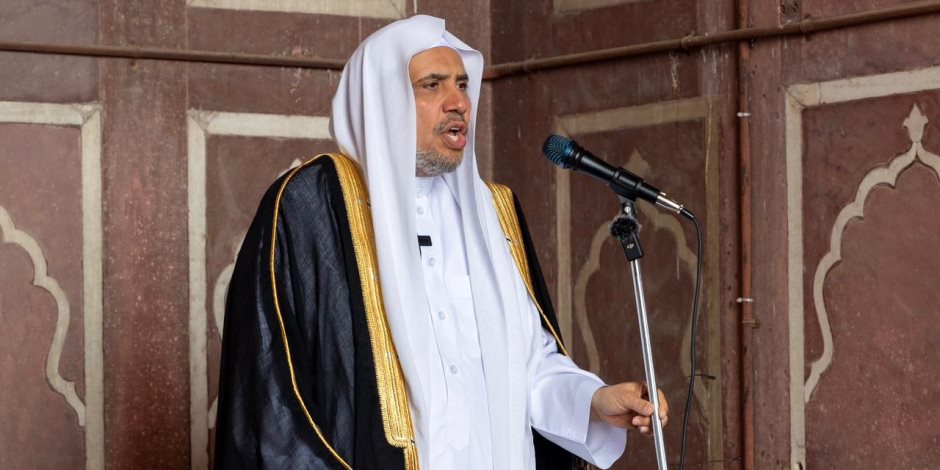 الأمين العام لرابطة العالم الإسلامي يُلقي خطبة الجمعة ويؤم المصلين في الجامع الكبير في نيودلهي