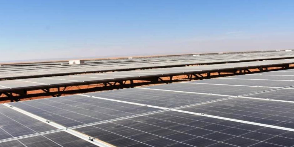 بعد أسطورة "بنبان".. أسوان تستعد لإنشاء محطة "فارس" للطاقة الشمسية وتنتج 500 ميجاوات وتوفر 2000 فرصة عمل