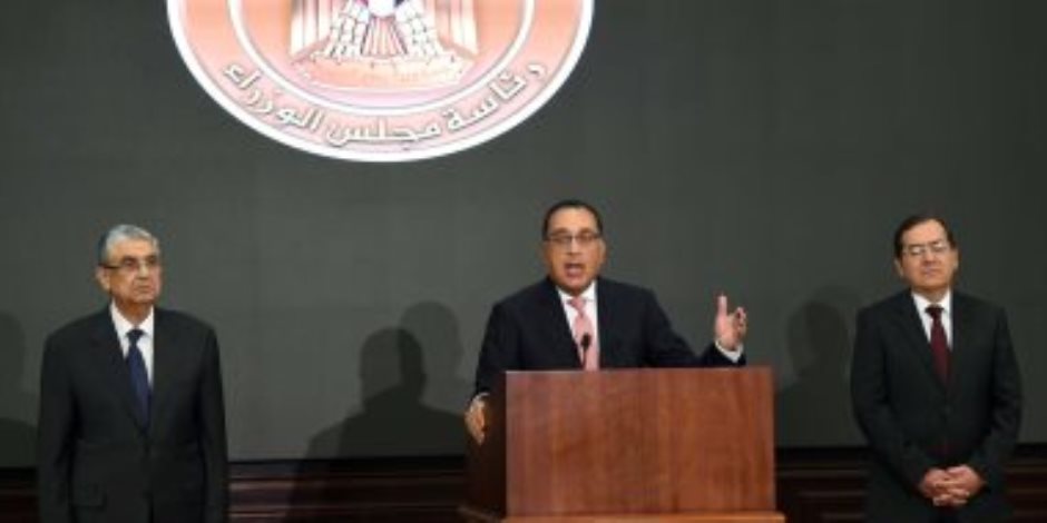 رئيس الوزراء يعلن إجراءات مواجهة مشكلة انقطاع الكهرباء.. مصطفى مدبولى: استيراد شحنات إضافية من المازوت.. المزيد من الترشيد فى الإنارة العامة