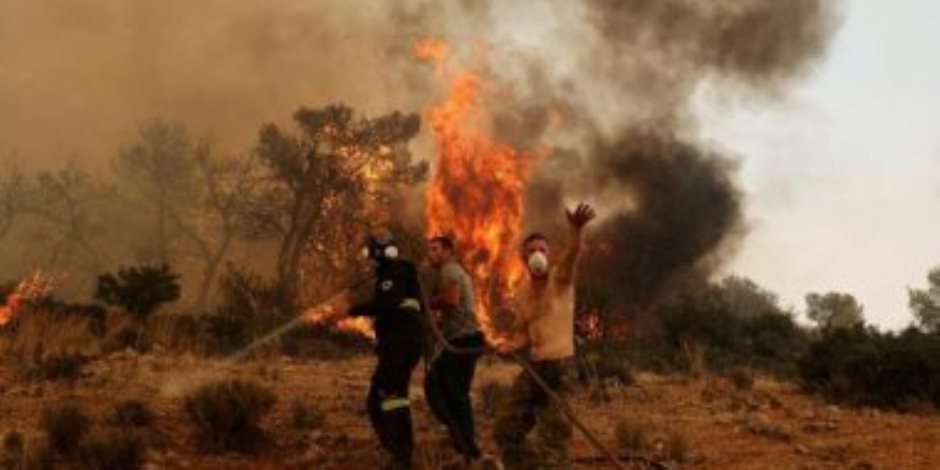 اندلاع 61 حريقا فى اليونان خلال 24 ساعة وارتفاع عدد الوفيات لـ 5 أشخاص