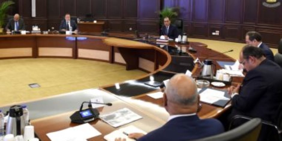 رئيس الوزراء يتابع خطوات إنشاء مجمع إنتاج "الصودا آش" بمدينة العلمين الجديدة رئيس الوزراء يتابع خطوات إنشاء مجمع إنتاج "الصودا آش" بمدينة العلمين الجديدة