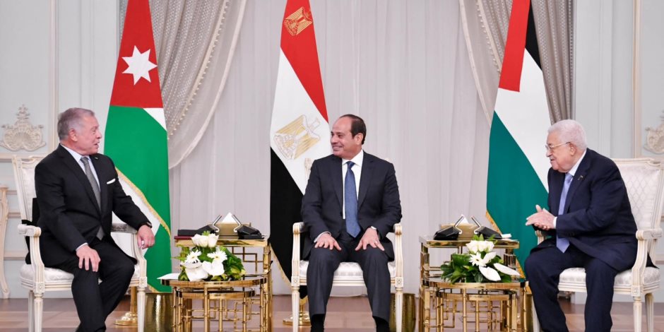 البيان الختامى للقمة الثلاثية بالعلمين: ضرورة إنهاء الاحتلال الإسرائيلى ضمن جدول زمنى واضح