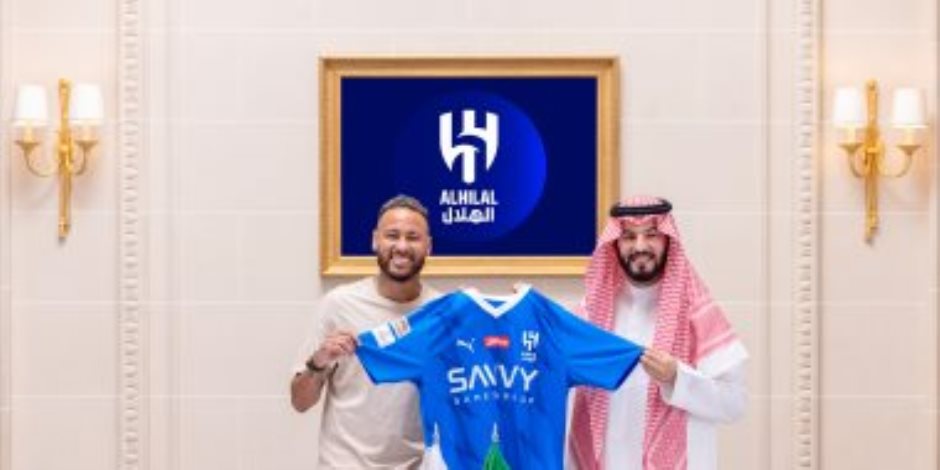 صور توقيع نيمار دا سيلفا لنادي الهلال السعودي لمدة موسمين  