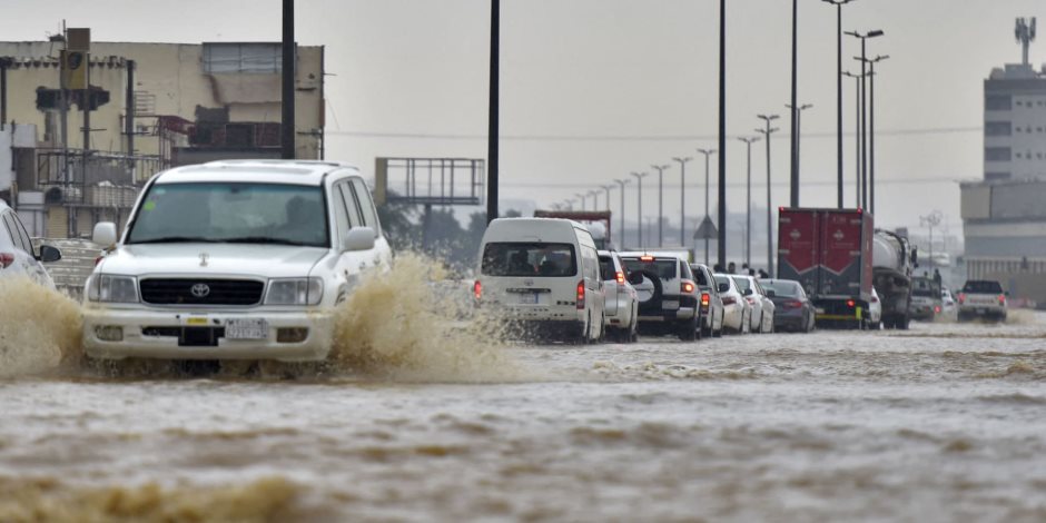 الأرصاد تحذر من استمرار فرص هطول الأمطار على معظم مناطق المملكة بالسعودية