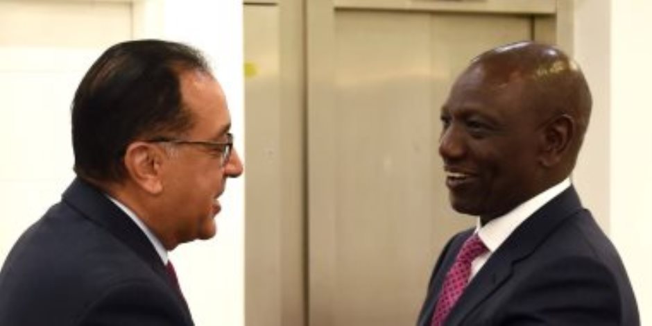 الرئيس الكينى يستقبل رئيس الوزراء على هامش مشاركته فى قمة أفريقيا للمناخ