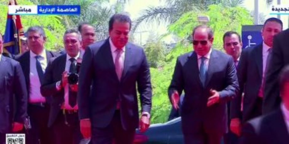 الرئيس السيسي يتفقد المعرض الطبى للمؤتمر العالمى للسكان والصحة والتنمية