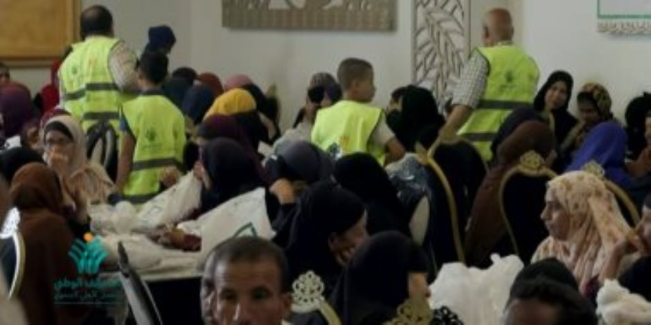 التحالف الوطني للعمل الأهلي يوزع 500 كرتونة مواد غذائية وطن لحوم في بني سويف