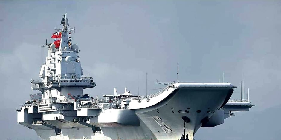 الصين تعترض سفينة فلبينية وإبعادها من جزيرة هوانجيان في بحر الجنوب