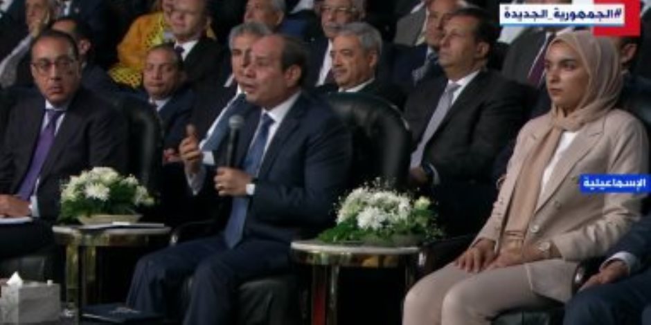 الرئيس السيسي: الجوائز المقدمة لأبطالنا الحاصلين على بطولات مش متواضعة