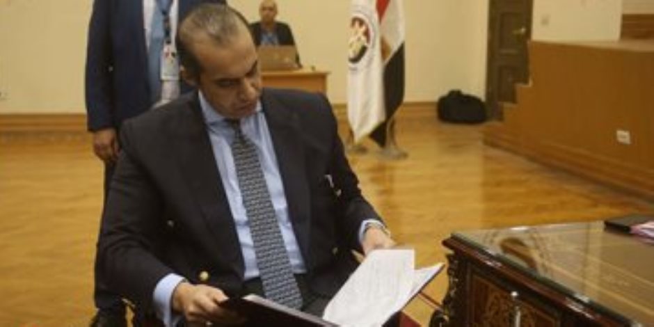 بدء المؤتمر الصحفى للحملة الانتخابية الرسمية للمرشح عبد الفتاح السيسي