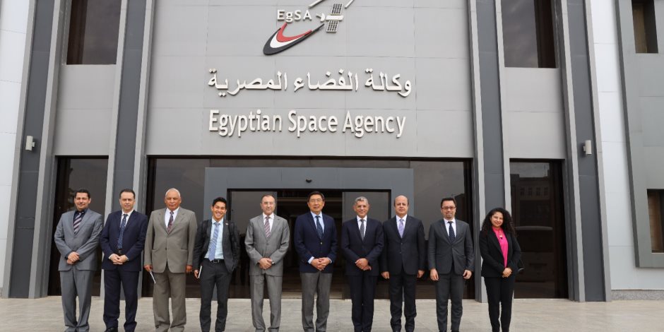 وكالة الفضاء المصرية تستقبل سفير سنغافورة لبحث التعاون بمجالات تكنولوجيا الفضاء