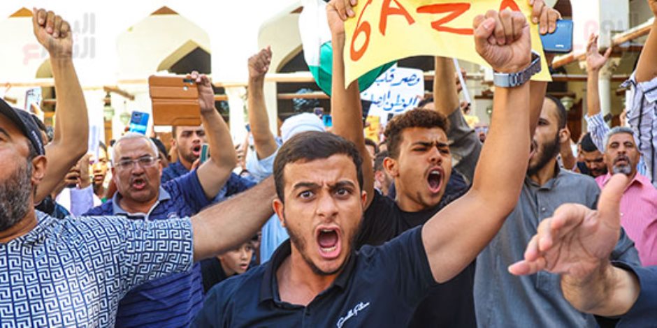 جمعة تحيا مصر.. مسيرة جامعة الأزهر: "من الأزهر لفلسطين معاكم ليوم الدين"