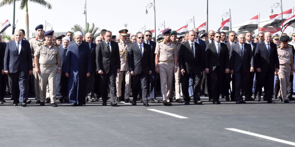الرئيس السيسى يتقدم الجنازة العسكرية للواء محمد أمين مستشار رئيس الجمهورية للشئون المالية "صور"